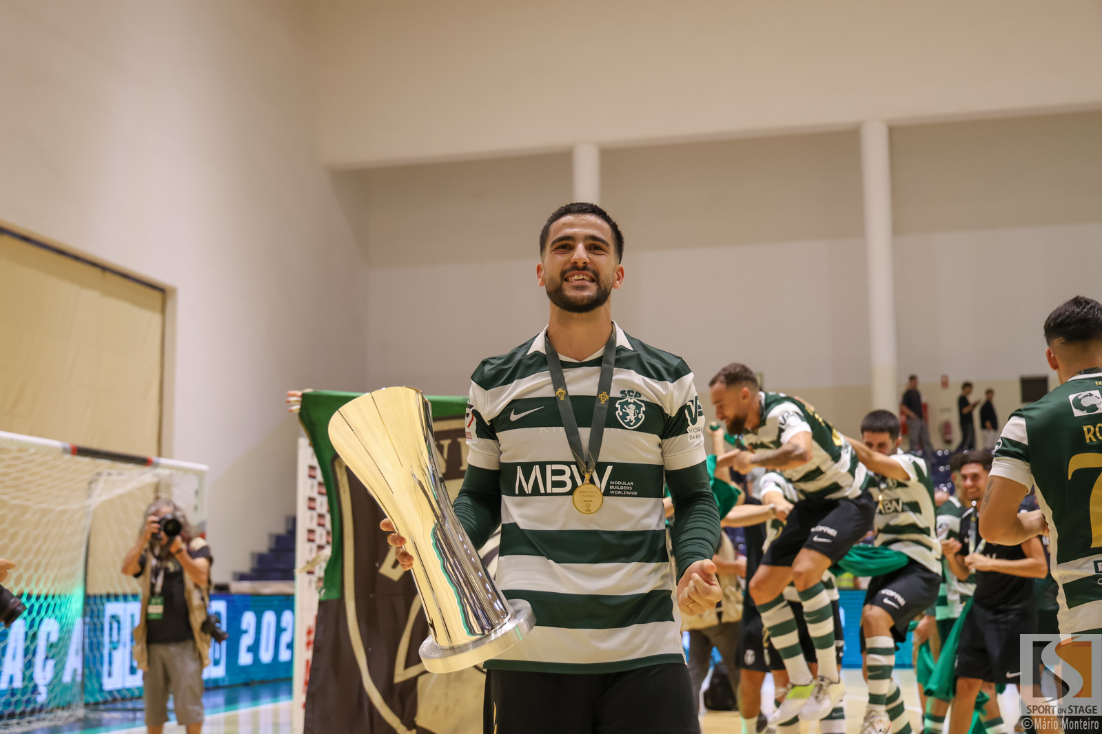 Supertaça de Futsal Masculino: Sporting conquista o primeiro troféu da época